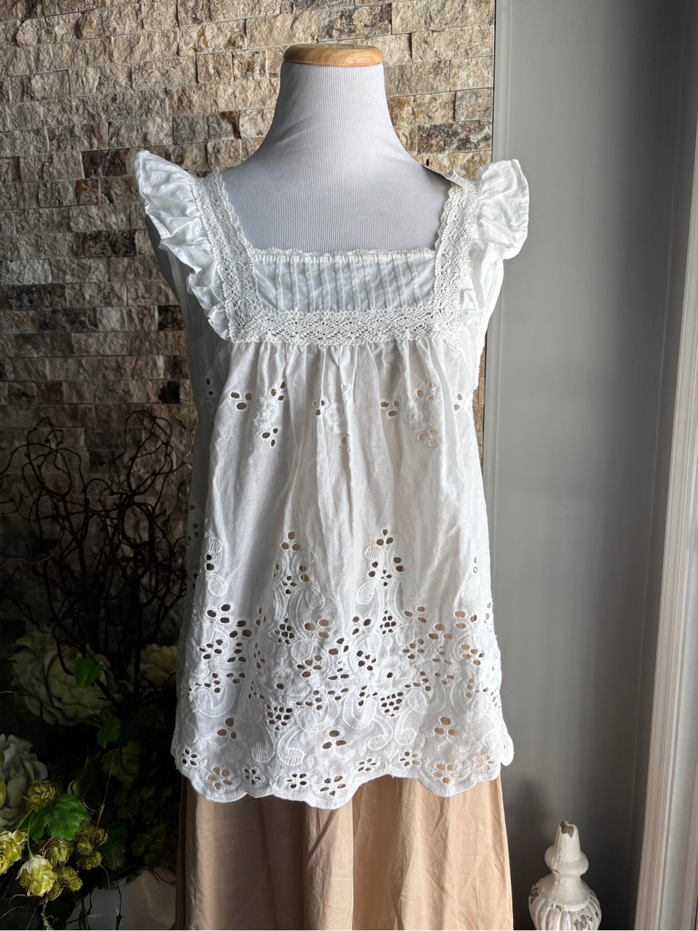 White Eyelet Ruffle Tank Top - Picture 2 of 11